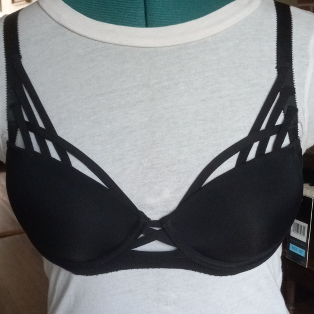 NWT 32 C Black Truth Or Dare Bra By Madonna